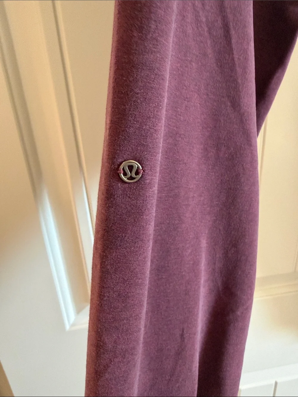Lululemon W 16 - Dark Purple Joggers - Sweatpants with Drawstring Waist